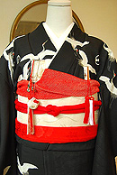 飛翔鶴文様絽黒振袖