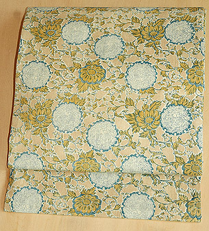 gʐ^̍ENbNƑO̎ʐ^܂BAeB[N