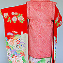 祝い鶴に花々錦紗祝い着