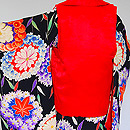 菊に紅葉花丸紋祝い着