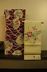 団扇文絽の小紋に白地鉄線刺繍名古屋帯