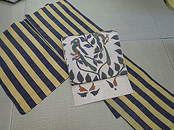 棒縞麻着物にインドサリー鳥模様名古屋帯