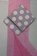 小宮康孝作　牡丹色厄除け江戸小紋に川島織物　糸屋輪宝　開き名古屋帯