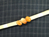 メノウ楕円三連帯留