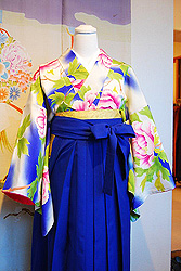 牡丹花青ぼかし小紋