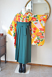 袴レンタル好評受付中です！！