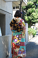 レトロな衣装でかわいらしい花嫁様