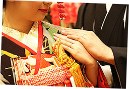 モダンな婚礼衣装、お客様からのお写真のご紹介