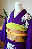 鳳凰に乱菊の図錦紗縮緬振袖