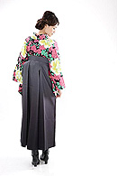 当店オリジナル着物で個性的な袴姿！