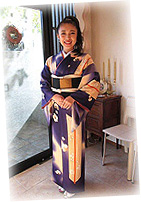 梅に矢羽のおめでたいお着物でご参列