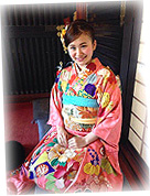 晴れの日を引き立てる、華やかなアンティーク振袖