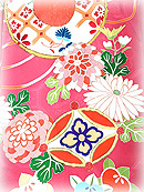 宝尽くしに橘菊文刺繍祝い着