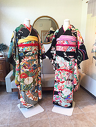 成人式の振袖、続々新入荷しています！