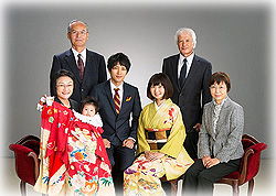 とっても可愛いお宮参りの赤ちゃん