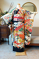 No.2 古典檜扇文様刺繍振袖