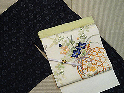 宮古上布に白地花籠の刺繍名古屋帯