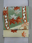 御簾に紅葉の図刺繍開き名古屋帯