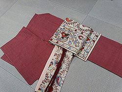 無地結城紬にスザニ帯