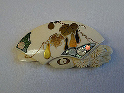 扇面に六瓢箪帯留