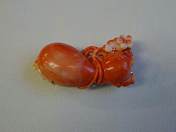 瓢箪に桜珊瑚帯留