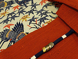 浦野理一作 紅葉に鹿紅型袷、浦野理一作 煉瓦色経節紬名古屋帯