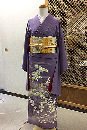 雪持ち松竹梅の図色留袖