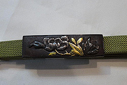 金工帯留　牡丹