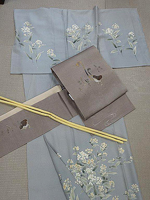 菜の花の訪問着に雛鳥に土筆蕨の刺繍名古屋帯