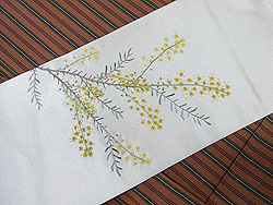ミモザと小鳥刺繍帯