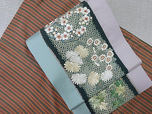 四季の花々丸紋刺繍名古屋帯