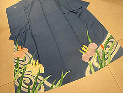 アヤメ柄五つ紋単衣