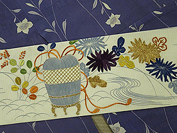 紋錦紗の単衣小紋に虫籠に秋草絽名古屋帯