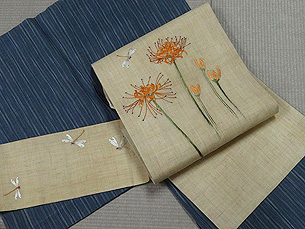 縦絣小千谷縮に彼岸花に蜻蛉刺繍帯
