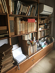 浦野理一の布達「みて、ふれる」