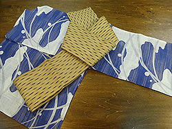 芝とエ霞文麻単衣に芭蕉布雨絣の半幅帯