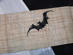 麻地コウモリの名古屋帯