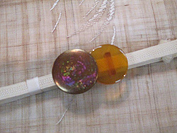 べっ甲に螺鈿(らでん)帯留