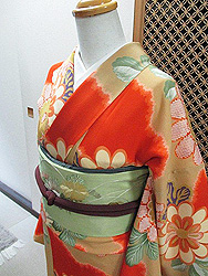 菊に雲取模様小紋に鶸色に秋の庭図名古屋帯