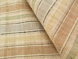 ベージュ地縦縞生紬