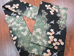 縮緬地小鳥と木の葉染名古屋帯