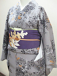 南天に小菊の図小紋