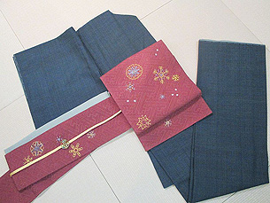 無地結城紬に雪の結晶ビーズワーク名古屋帯