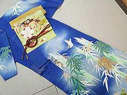 竹に雀の図訪問着に梅に篳篥(ひちりき)の刺繍帯