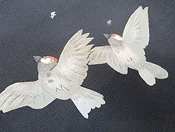 格子郡上紬に雪に飛ぶ雀刺繍名古屋帯