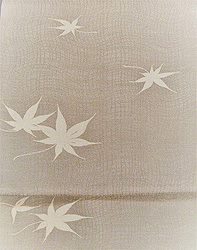 銀鼠色紅葉文様紗名古屋帯