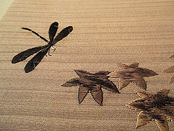 ハグロトンボと秋草刺繍帯