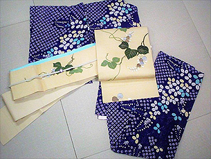 絽地萩に絞り模様染め小紋