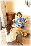 蝶々に牡丹の図祝い着