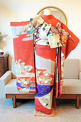 霞取りに扇面文様振袖